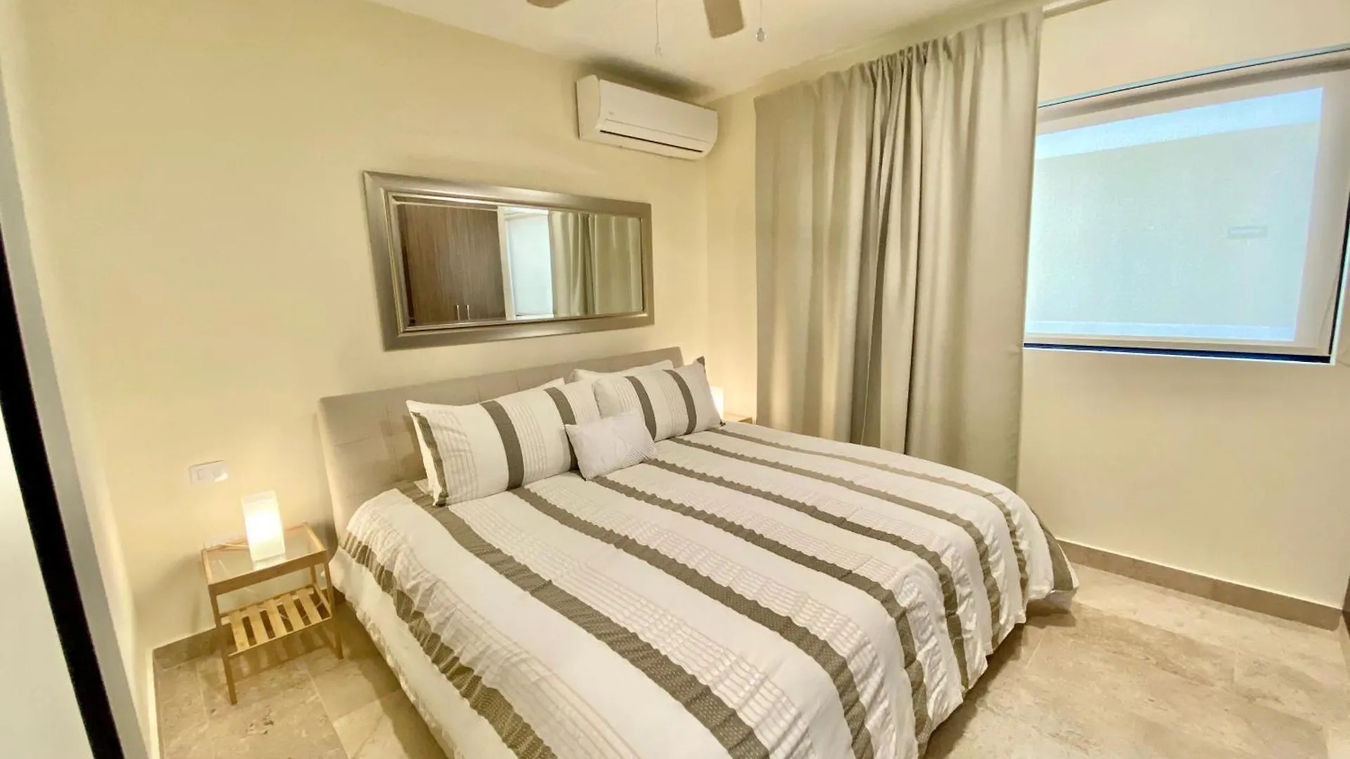 Awesome 1B Condo Downtown With 350Mg Wifi Playa del Carmen Mexique